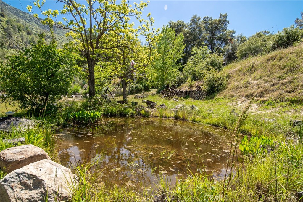 10049 Incline Rd, El Portal, CA 95318