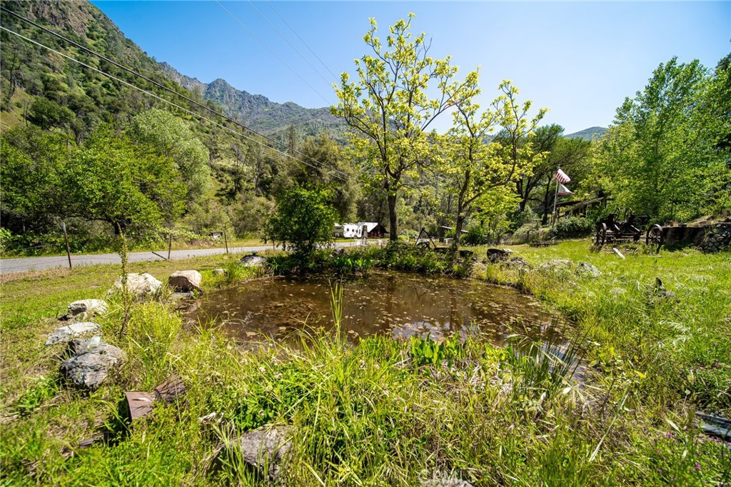 10049 Incline Rd, El Portal, CA 95318