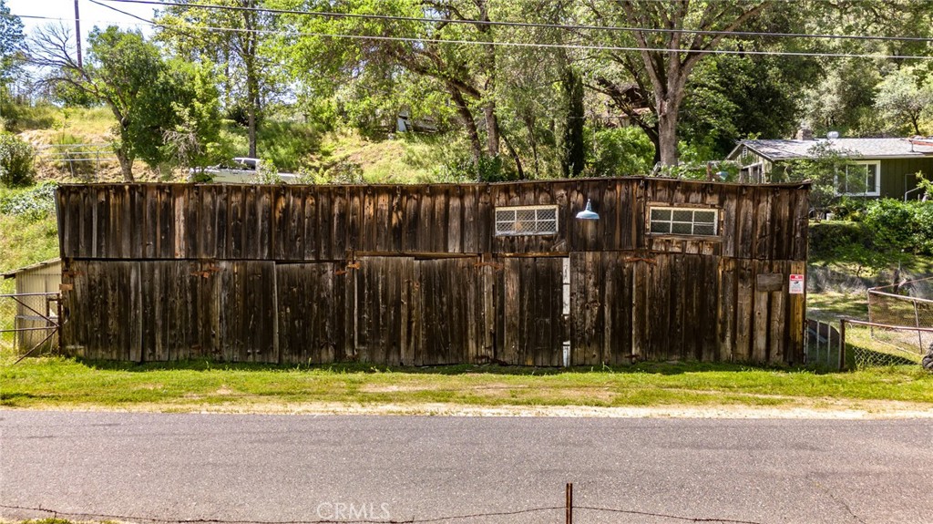 10049 Incline Rd, El Portal, CA 95318
