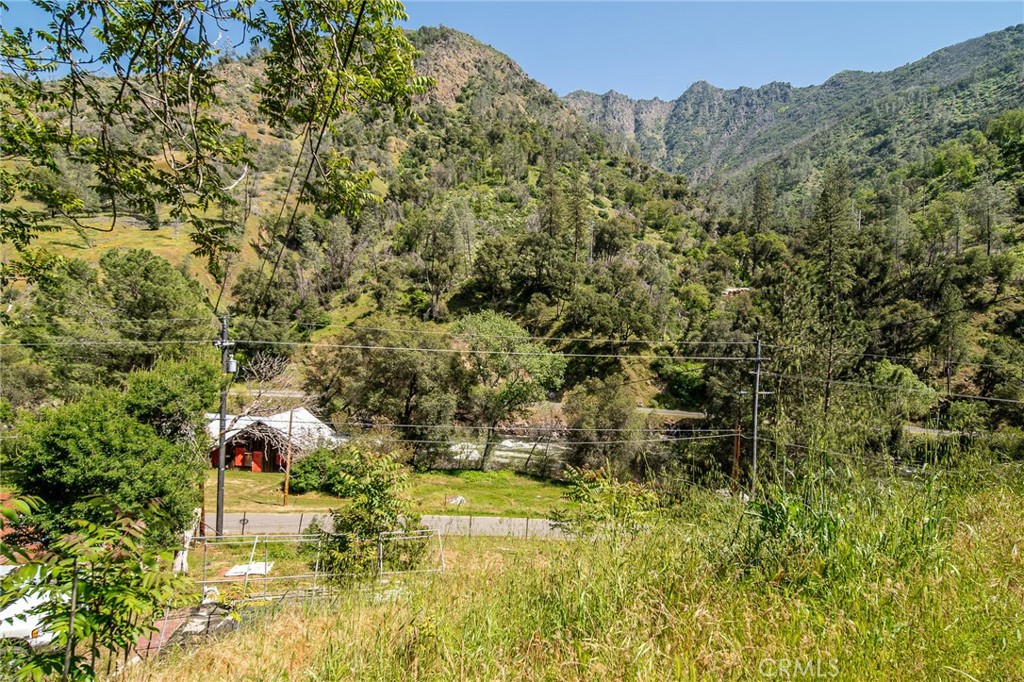 10049 Incline Rd, El Portal, CA 95318