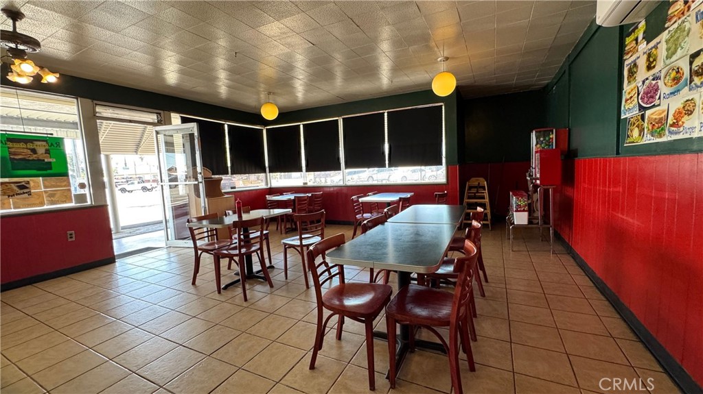 690 C St, Turlock, CA 95380