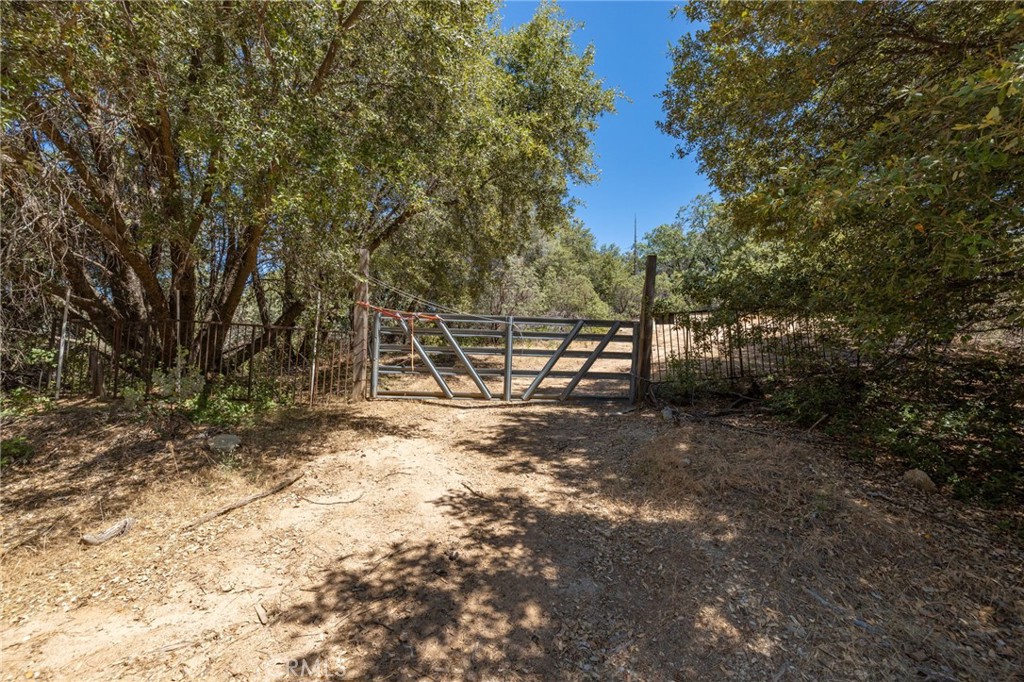 99 Acres Old Yosemite Rd, Oakhurst, CA 93644