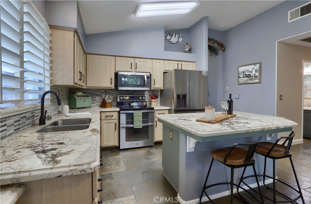 7440 N Wheeler N, Fresno, CA 93722