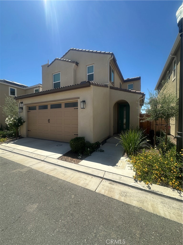 1108 W W Encore Way, Madera, CA 93636