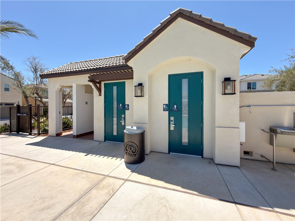 1108 W W Encore Way, Madera, CA 93636