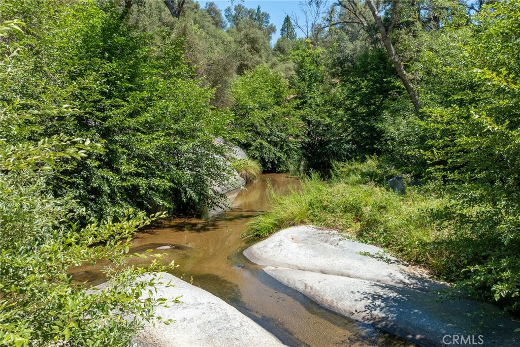 45871 Sutton Dr, Oakhurst, CA 93644