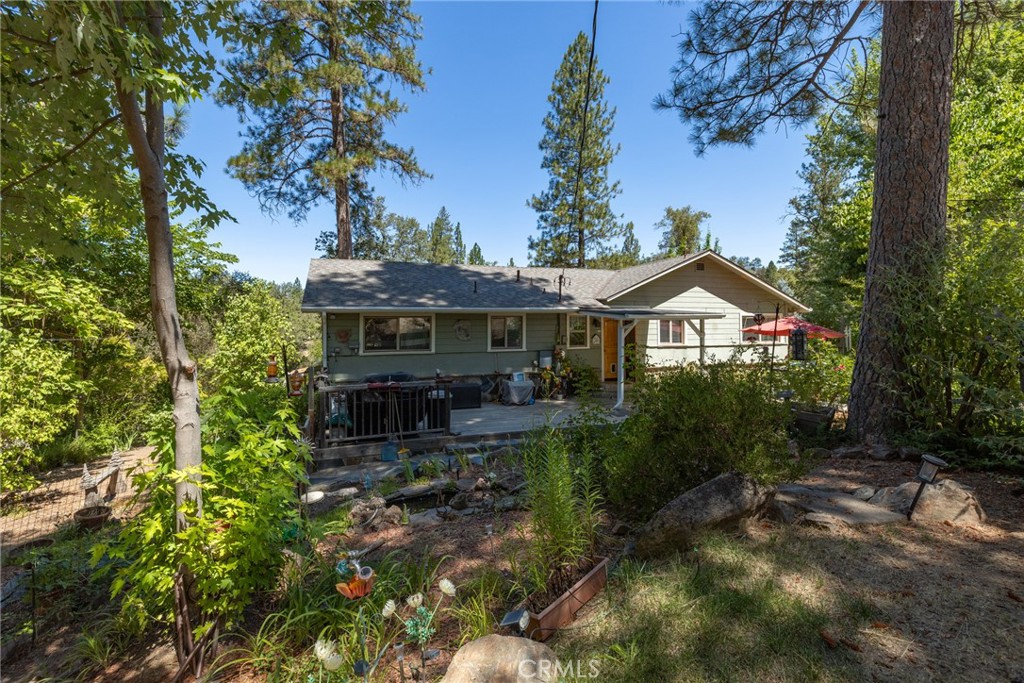 45871 Sutton Dr, Oakhurst, CA 93644