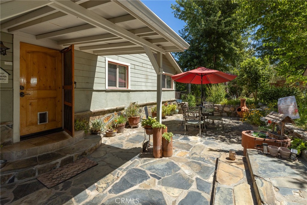 45871 Sutton Dr, Oakhurst, CA 93644