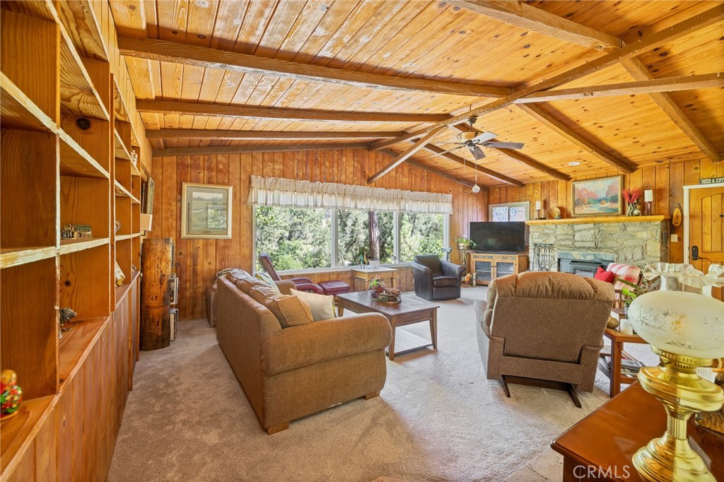 45871 Sutton Dr, Oakhurst, CA 93644