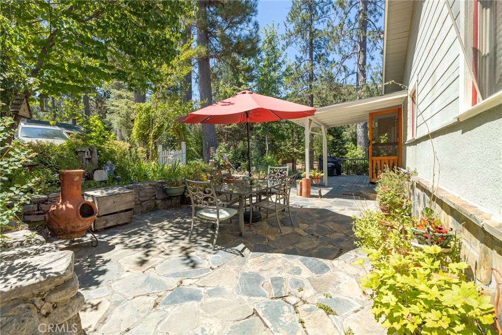 45871 Sutton Dr, Oakhurst, CA 93644