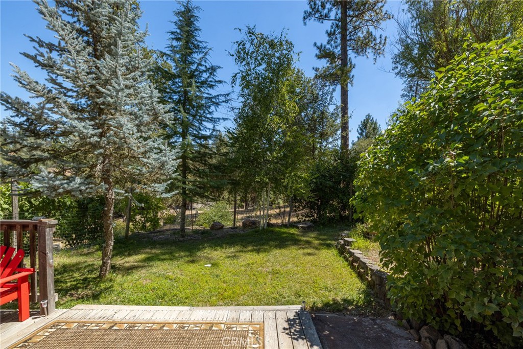 45871 Sutton Dr, Oakhurst, CA 93644