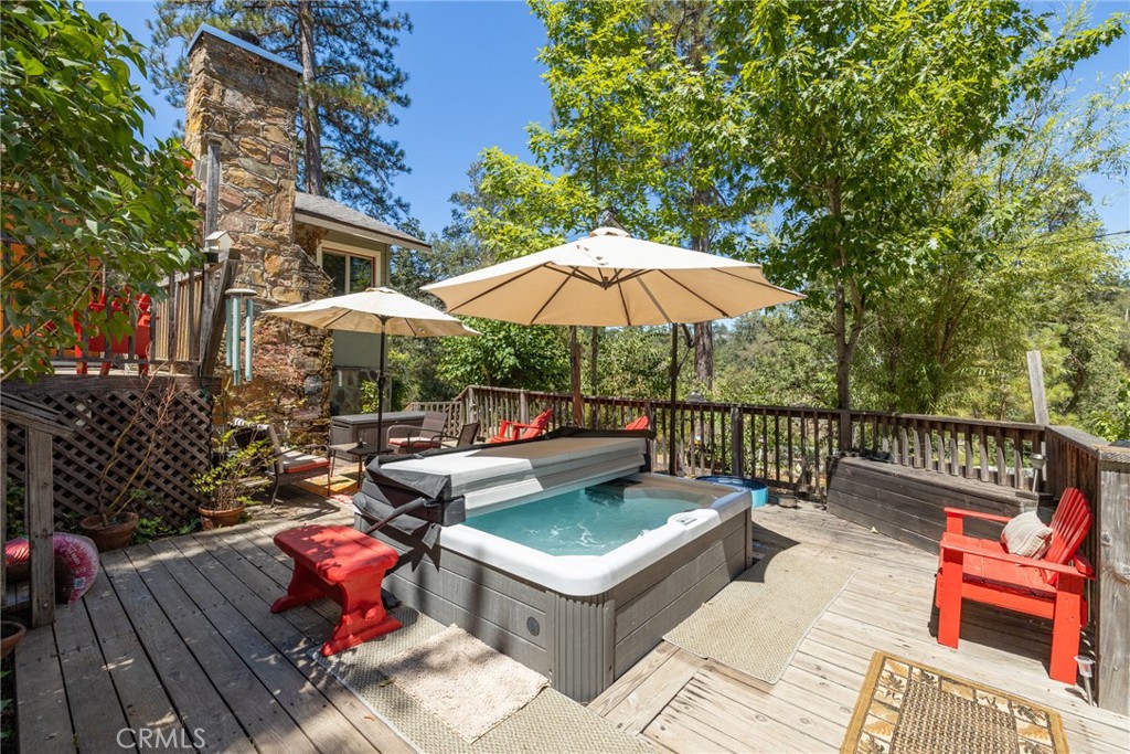 45871 Sutton Dr, Oakhurst, CA 93644