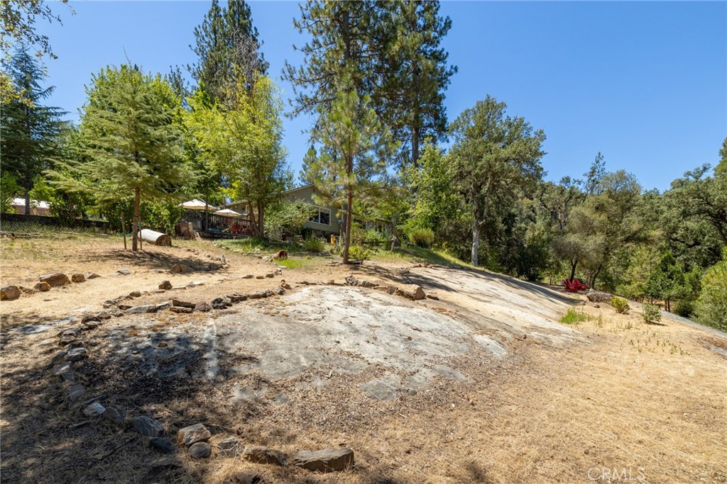 45871 Sutton Dr, Oakhurst, CA 93644