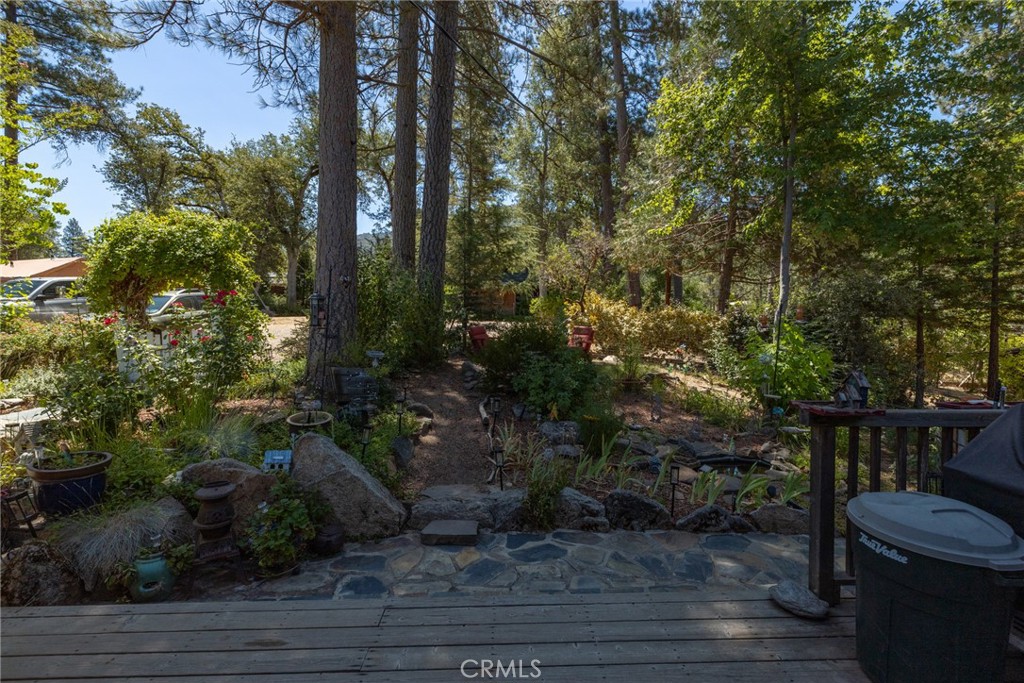 45871 Sutton Dr, Oakhurst, CA 93644