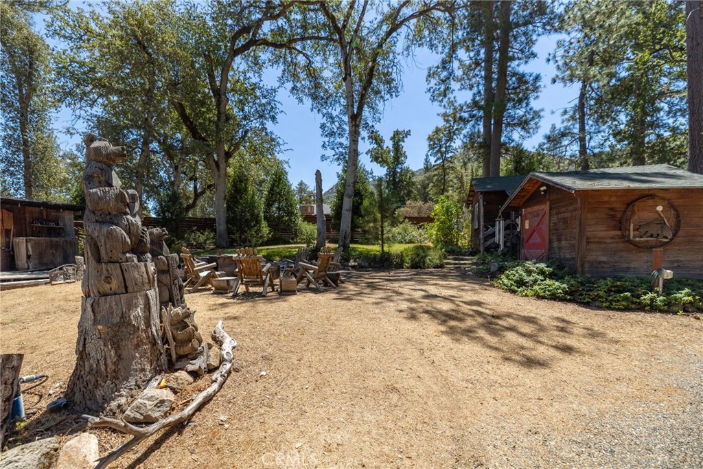 45871 Sutton Dr, Oakhurst, CA 93644