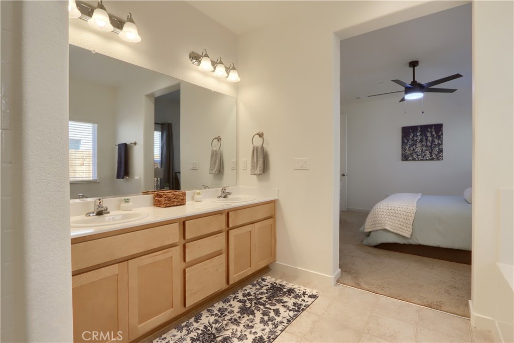 726 Skyler Ct, Merced, CA 95348