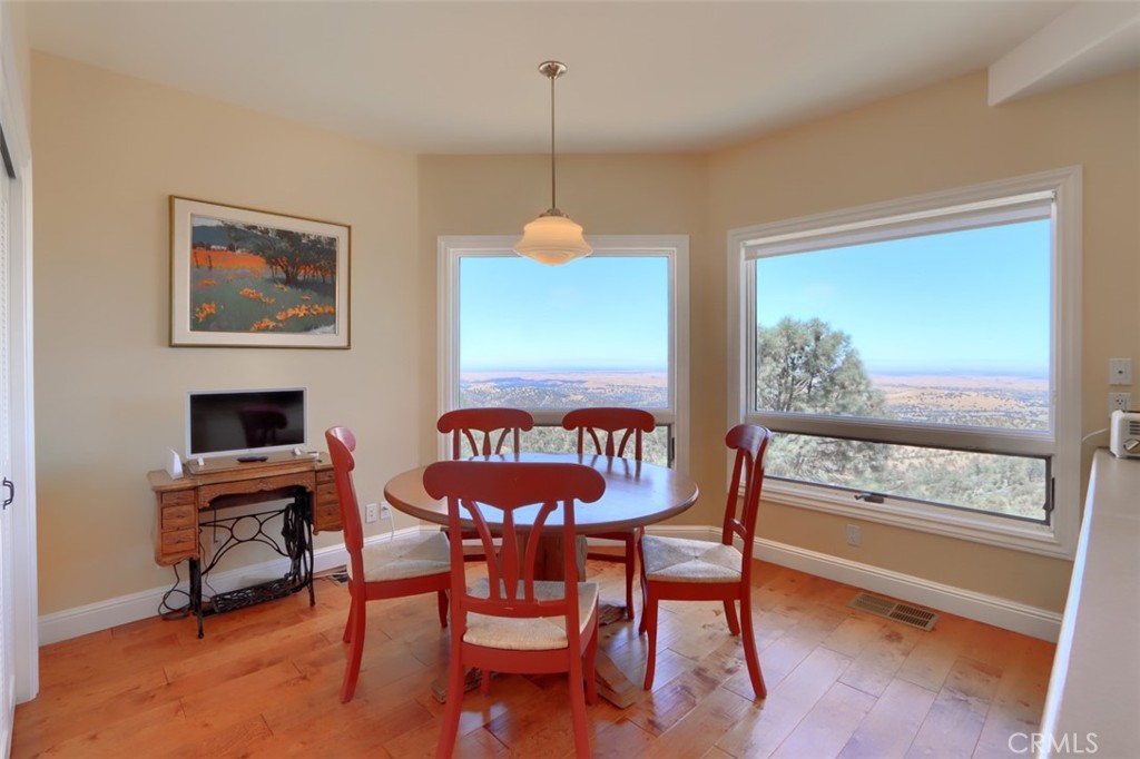 3818 Guadalupe Fire Rd, Catheys Valley, CA 95306