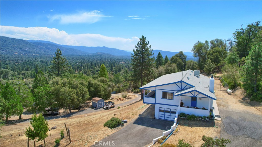 5767 Meadow Ln, Mariposa, CA 95338