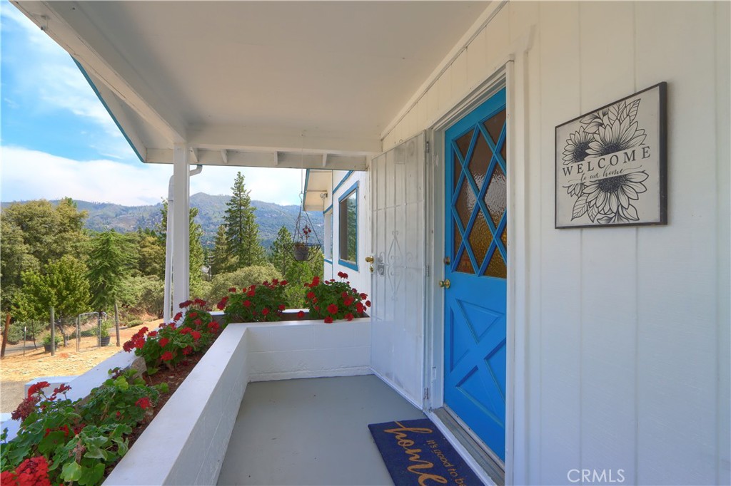 5767 Meadow Ln, Mariposa, CA 95338