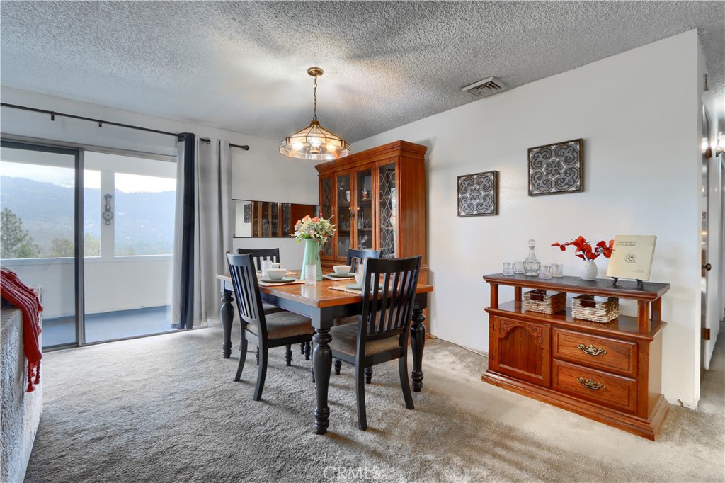 5767 Meadow Ln, Mariposa, CA 95338