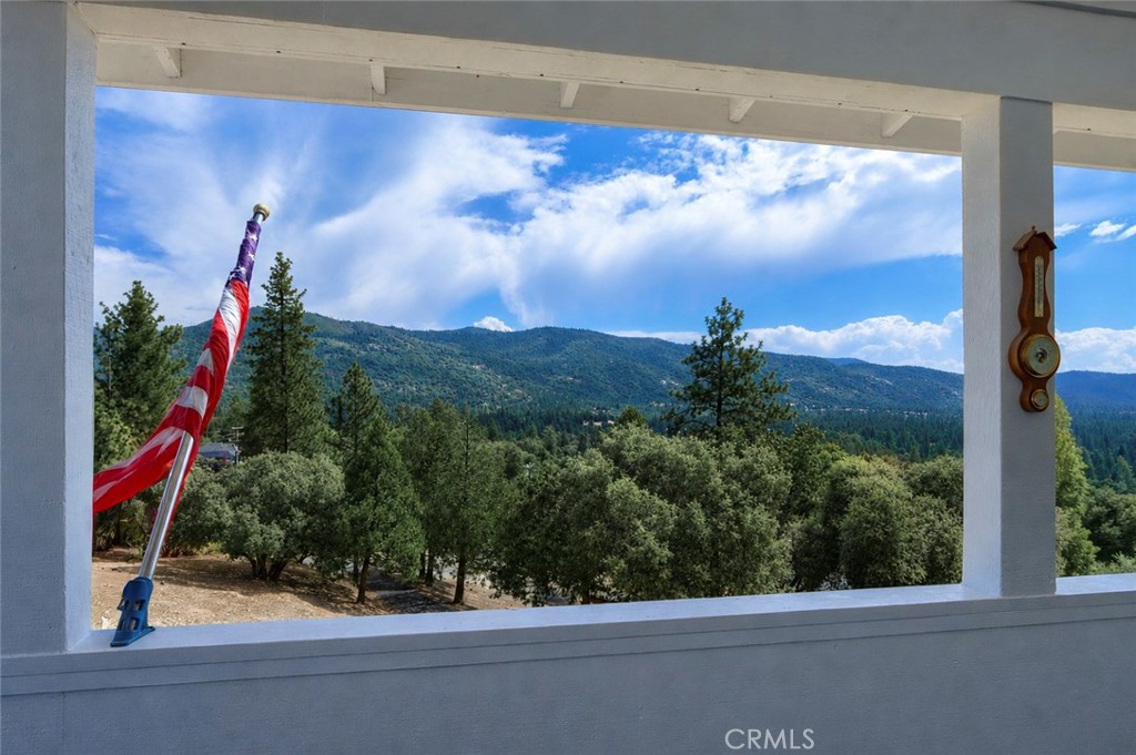 5767 Meadow Ln, Mariposa, CA 95338