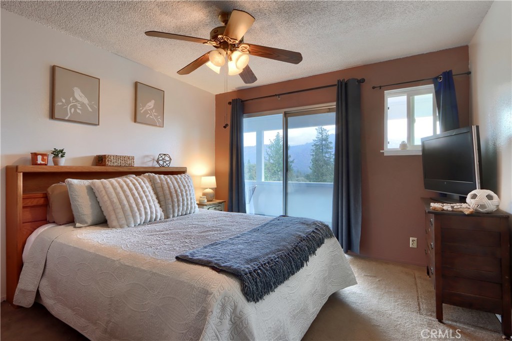 5767 Meadow Ln, Mariposa, CA 95338