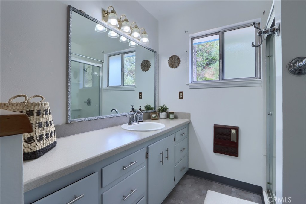 5767 Meadow Ln, Mariposa, CA 95338