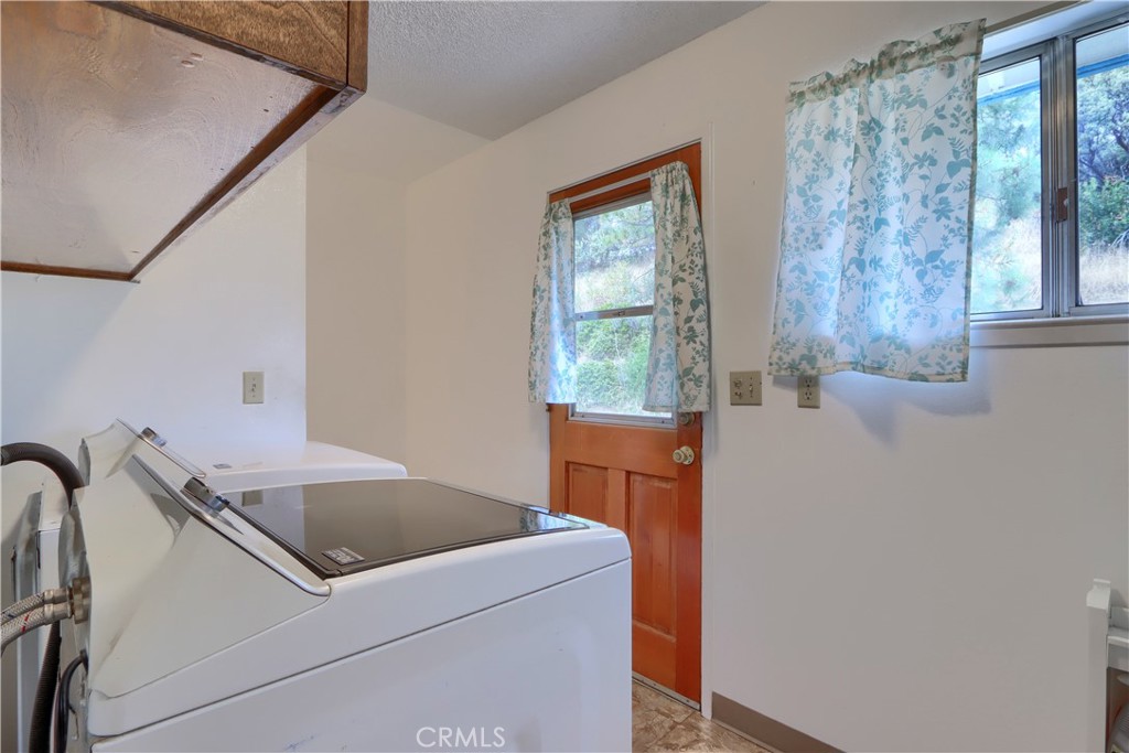 5767 Meadow Ln, Mariposa, CA 95338