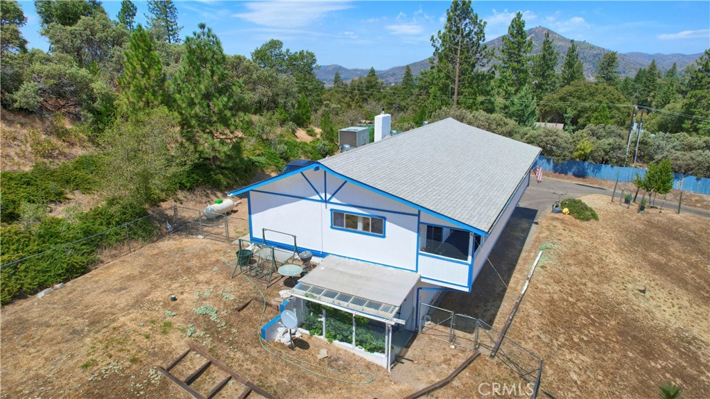 5767 Meadow Ln, Mariposa, CA 95338