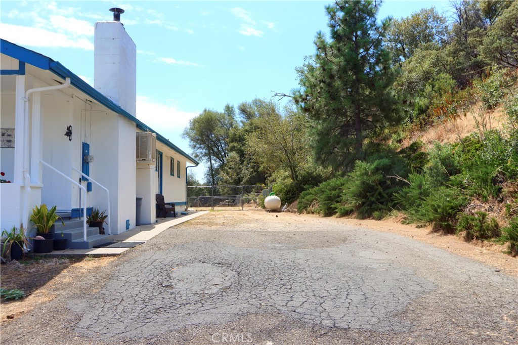 5767 Meadow Ln, Mariposa, CA 95338