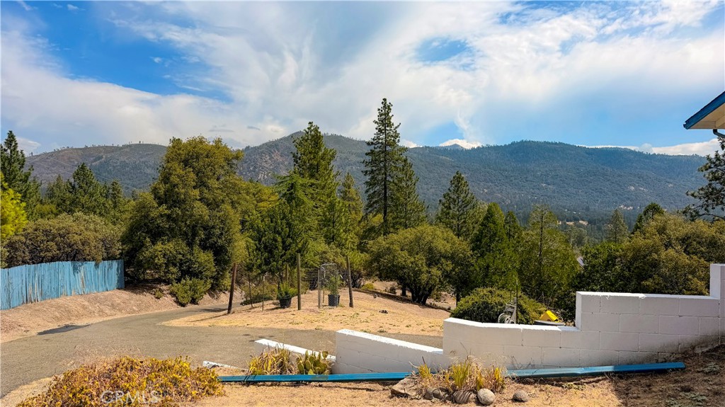 5767 Meadow Ln, Mariposa, CA 95338