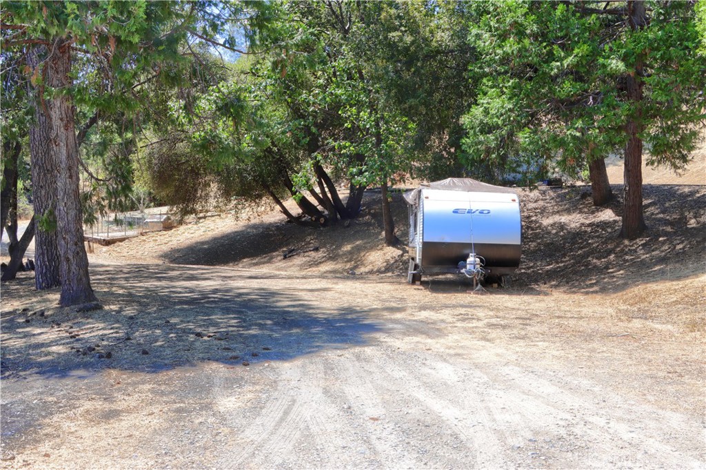 5767 Meadow Ln, Mariposa, CA 95338