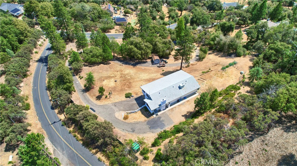 5767 Meadow Ln, Mariposa, CA 95338