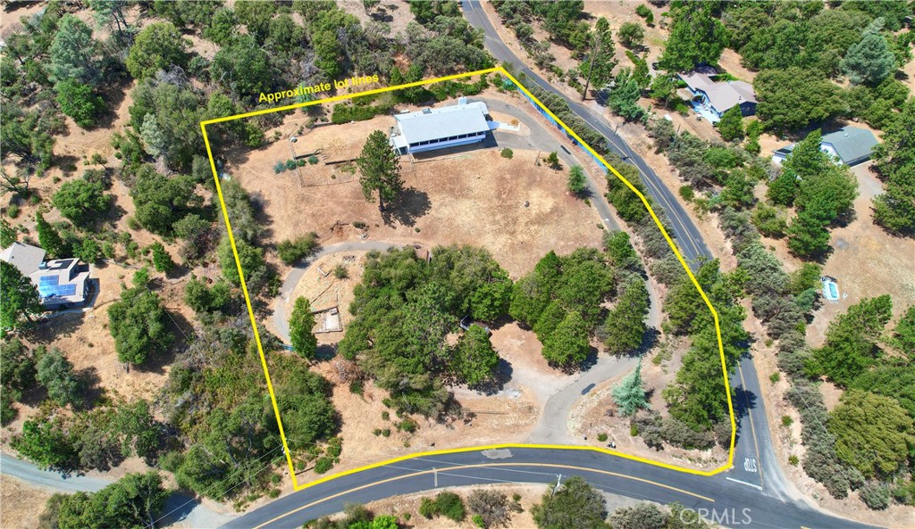 5767 Meadow Ln, Mariposa, CA 95338