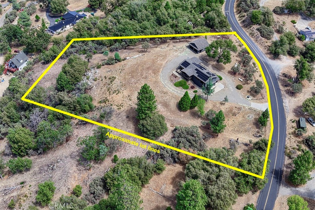 5767 El Capitan, Mariposa, CA 95338