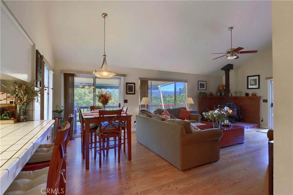 38393 Crestview Ln, Oakhurst, CA 93644