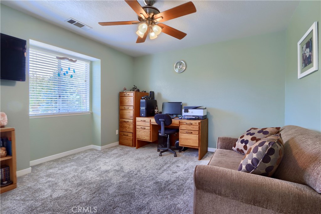 38393 Crestview Ln, Oakhurst, CA 93644