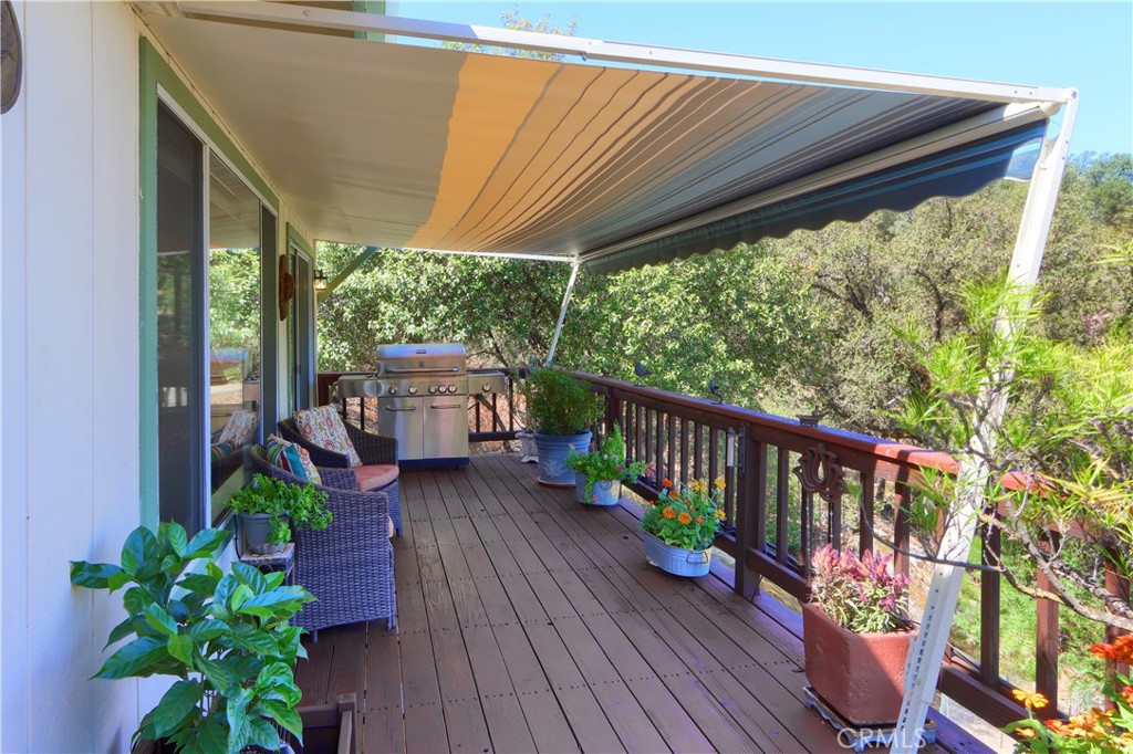 38393 Crestview Ln, Oakhurst, CA 93644