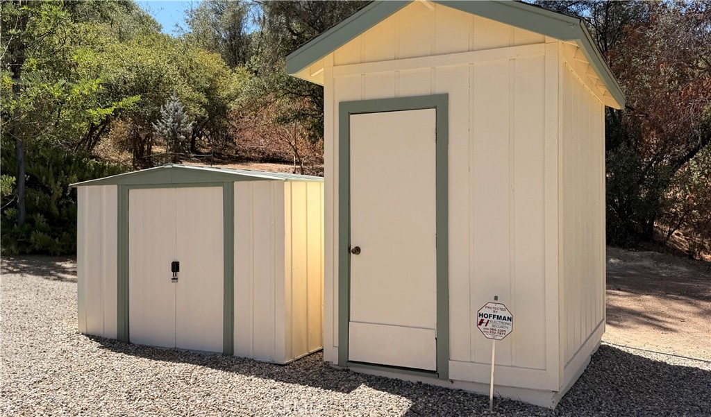 38393 Crestview Ln, Oakhurst, CA 93644