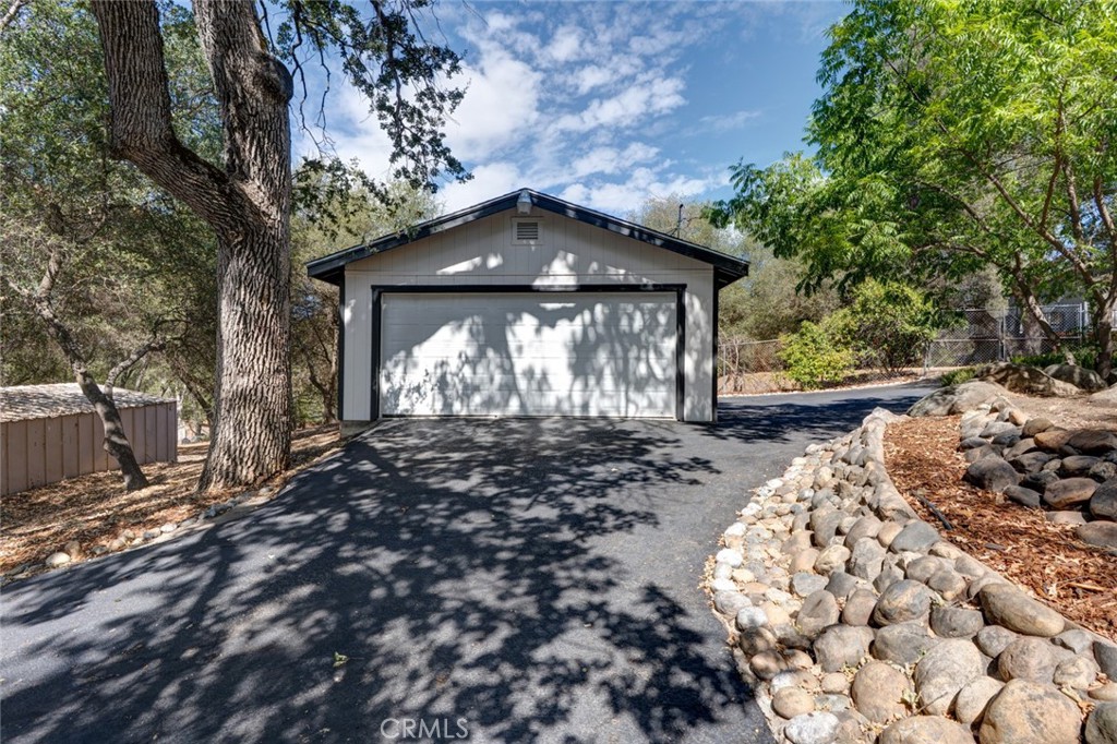 40403 Road 425a, Oakhurst, CA 93644