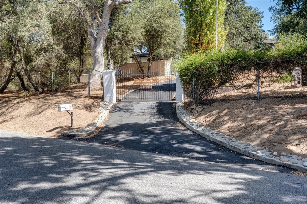 40403 Road 425a, Oakhurst, CA 93644