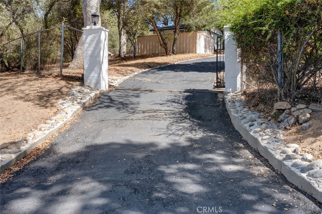 40403 Road 425a, Oakhurst, CA 93644