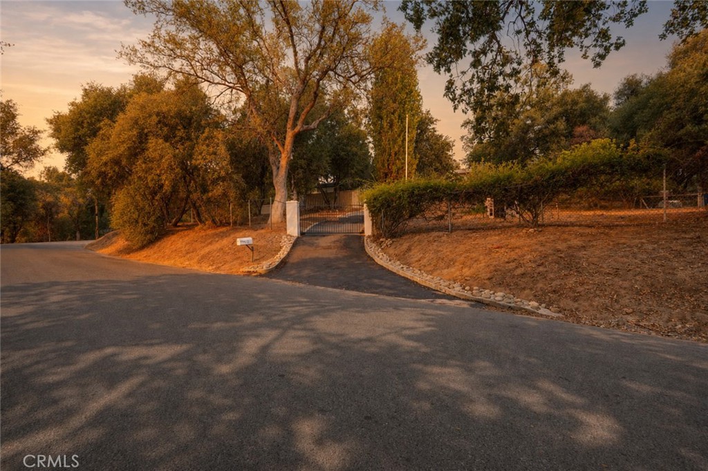 40403 Road 425a, Oakhurst, CA 93644