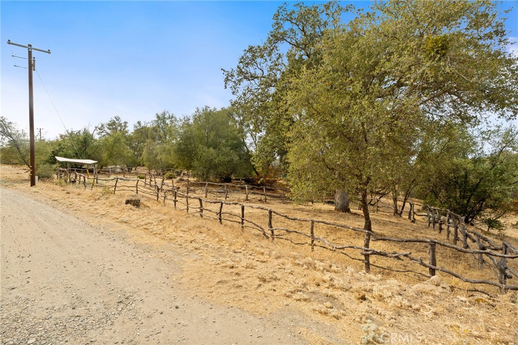 4853 Daffodil Dr, Mariposa, CA 95338