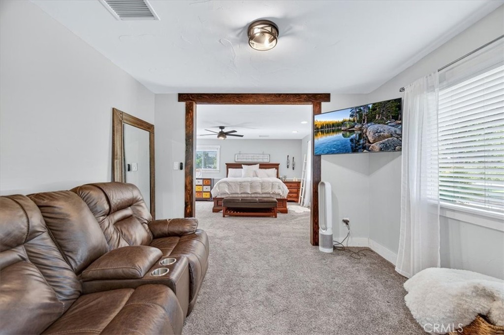 5325 N Greenwood Dr, Clovis, CA 93619