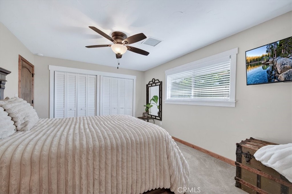 5325 N Greenwood Dr, Clovis, CA 93619