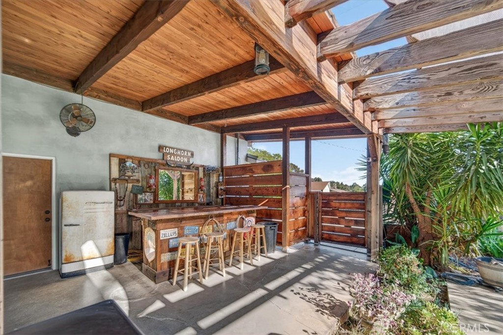 5325 N Greenwood Dr, Clovis, CA 93619