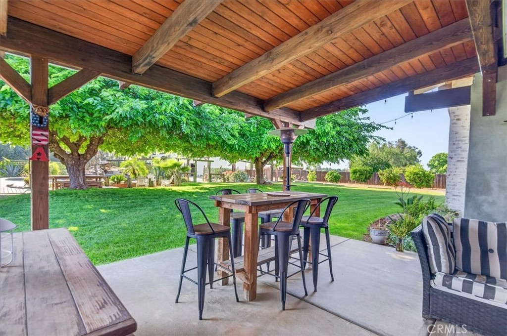 5325 N Greenwood Dr, Clovis, CA 93619