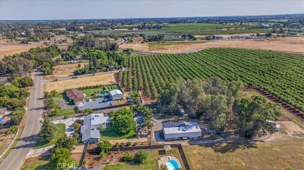 5325 N Greenwood Dr, Clovis, CA 93619