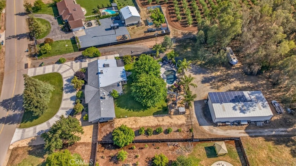 5325 N Greenwood Dr, Clovis, CA 93619